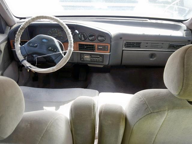 1FABP52U8KG185867 - 1989 FORD TAURUS GL WHITE photo 9