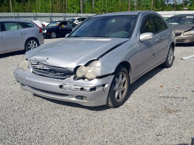 WDBRF61J84F501302 - 2004 MERCEDES-BENZ C 240 WHITE photo 2