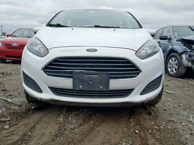 3FADP4TJ5GM112721 - 2016 FORD FIESTA S WHITE photo 9