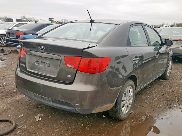 KNAFU4A21B5390096 - 2011 KIA FORTE EX BROWN photo 4