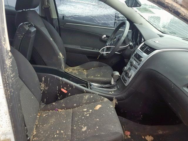 1G1ZC5E11BF132738 - 2011 CHEVROLET MALIBU 1LT WHITE photo 5