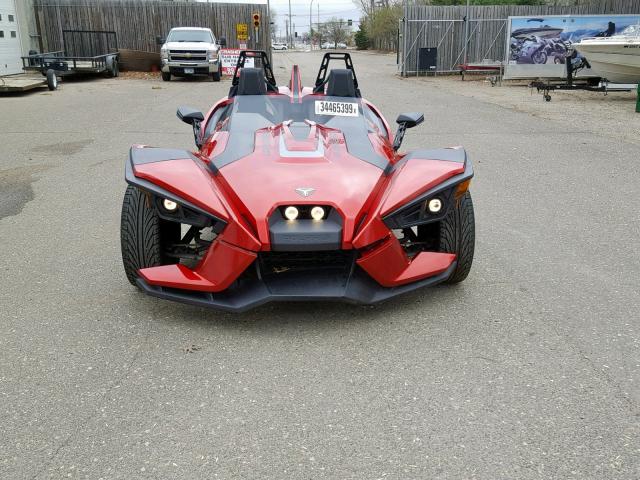 57XAAPFA0J8127657 - 2018 POLARIS SLINGSHOT RED photo 3