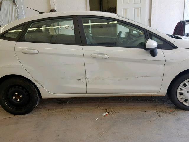 3FADP4AJ6GM179976 - 2016 FORD FIESTA S WHITE photo 9