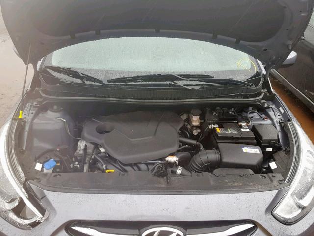 KMHCT4AE3HU313100 - 2017 HYUNDAI ACCENT SE GRAY photo 7