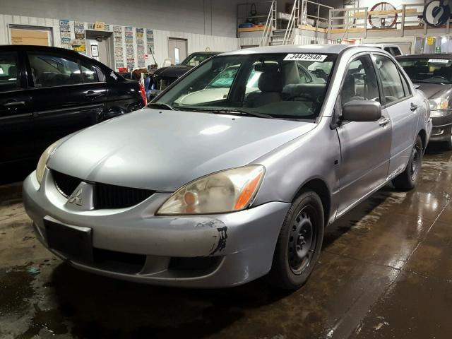 JA3AJ26E65U016668 - 2005 MITSUBISHI LANCER ES SILVER photo 2