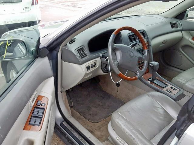 JT8BF28G710293125 - 2001 LEXUS ES 300 GRAY photo 9