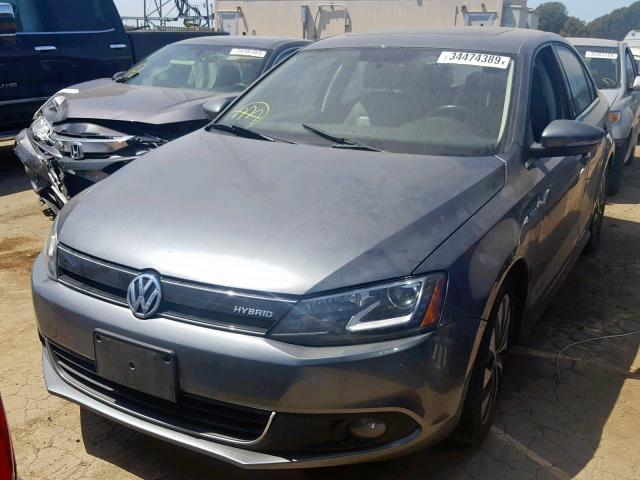 3VW637AJ8DM303514 - 2013 VOLKSWAGEN JETTA HYBR GRAY photo 2