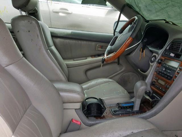 JTHBF30G236018926 - 2003 LEXUS ES 300 SILVER photo 5