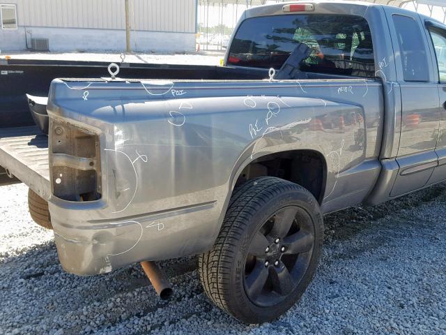 1D7HE42K05S269207 - 2005 DODGE DAKOTA SLT GRAY photo 9