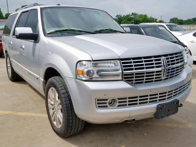 5LMJJ3H56BEJ09273 - 2011 LINCOLN NAVIGATOR Күміс фото 1