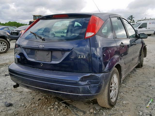 3FAFP37303R159909 - 2003 FORD FOCUS ZX5 BLUE photo 4