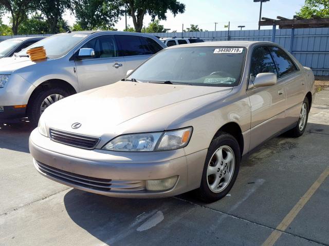 JT8BF28G3X0176358 - 1999 LEXUS ES 300 GOLD photo 2