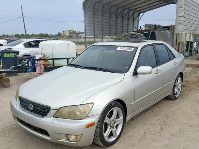 JTHBD192920056768 - 2002 LEXUS IS 300 SILVER photo 2