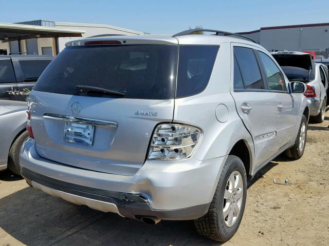 4JGBB86E17A197555 - 2007 MERCEDES-BENZ ML 350 SILVER photo 4