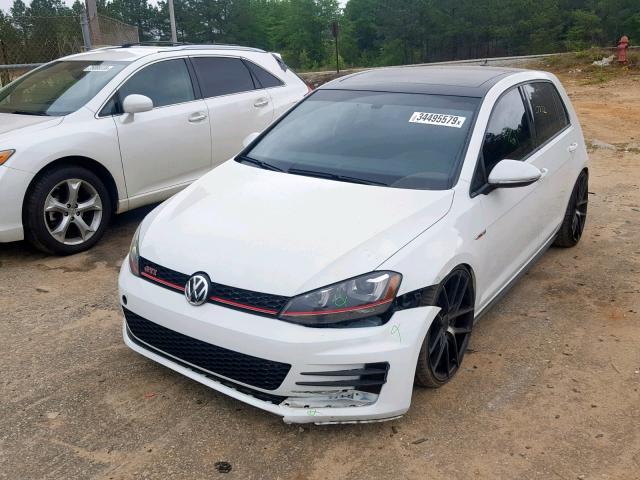 3VW447AU9HM045380 - 2017 VOLKSWAGEN GTI S/SE WHITE photo 2