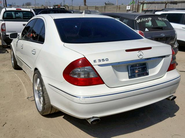 WDBUF56X58B206883 - 2008 MERCEDES-BENZ E 350 WHITE photo 3