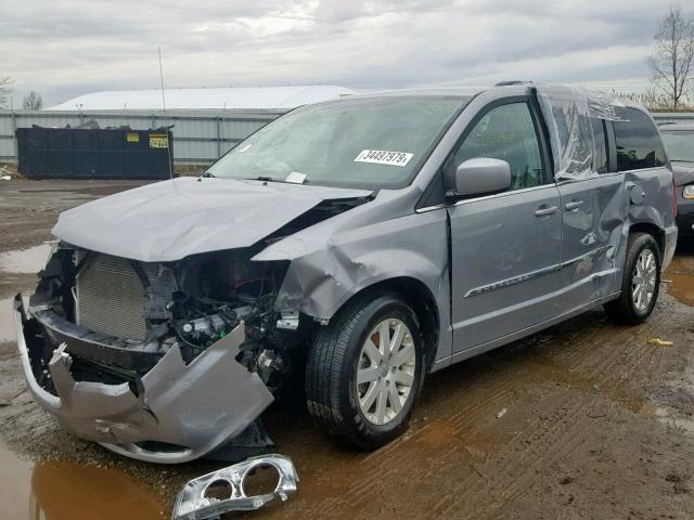 2C4RC1BG4ER111517 - 2014 CHRYSLER TOWN & COU SILVER photo 2