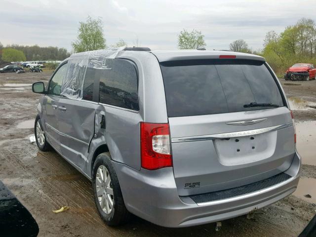 2C4RC1BG4ER111517 - 2014 CHRYSLER TOWN & COU SILVER photo 3