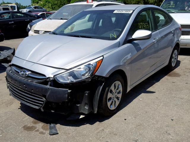 KMHCT4AE7HU215509 - 2017 HYUNDAI ACCENT SE SILVER photo 2