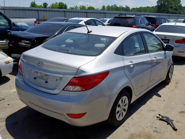 KMHCT4AE7HU215509 - 2017 HYUNDAI ACCENT SE SILVER photo 4