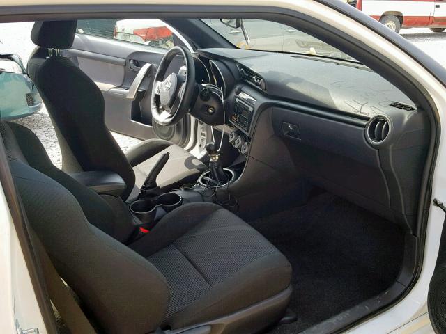 JTKJF5C79C3039884 - 2012 TOYOTA SCION TC თეთრი ფოტო 5