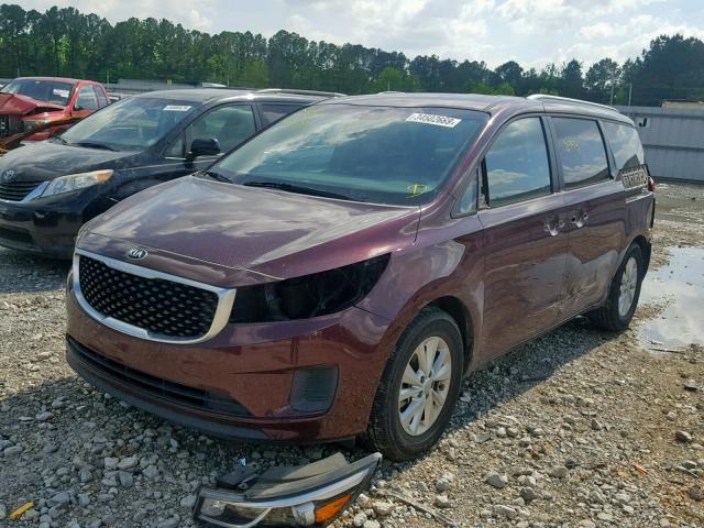 KNDMB5C16G6107378 - 2016 KIA SEDONA LX MAROON photo 2