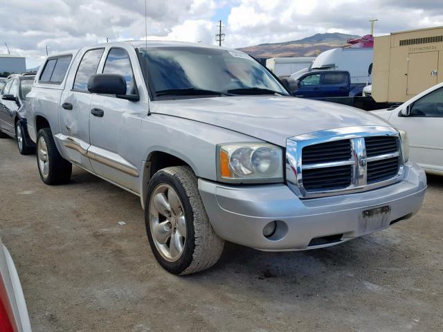 1D7HE48N75S329730 - 2005 DODGE DAKOTA QUA SILVER photo 1