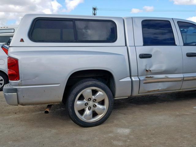 1D7HE48N75S329730 - 2005 DODGE DAKOTA QUA SILVER photo 9