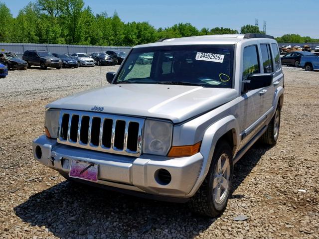 1J8HG48K38C205844 - 2008 JEEP COMMANDER SILVER photo 2