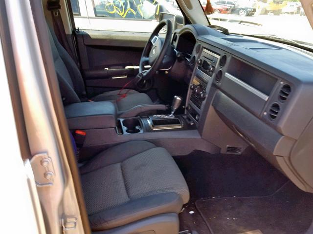 1J8HG48K38C205844 - 2008 JEEP COMMANDER SILVER photo 5