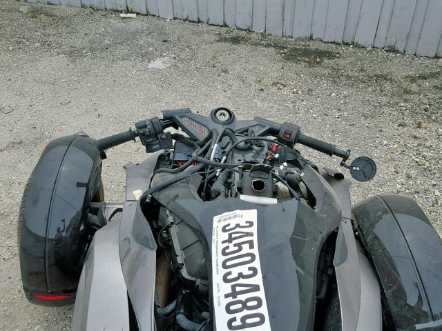 2BXJAWA1XCV000200 - 2012 CAN-AM SPYDER ROA GRAY photo 5