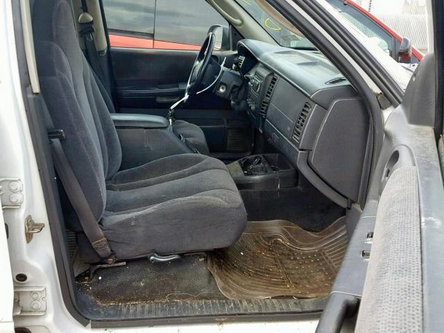 1D7HL38NX4S732065 - 2004 DODGE DAKOTA QUA WHITE photo 5