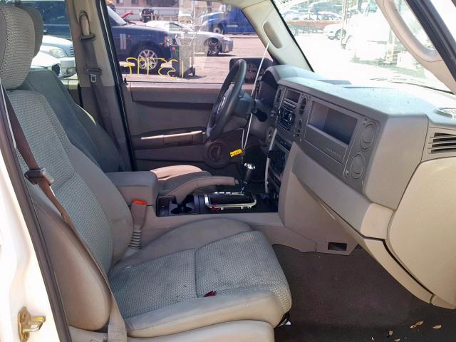 1J8HH48K46C128377 - 2006 JEEP COMMANDER WHITE photo 5