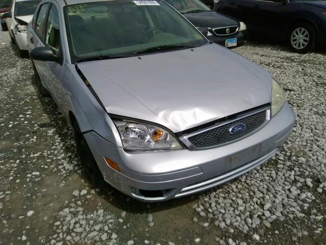 1FAFP34N25W213507 - 2005 FORD FOCUS ZX4 SILVER photo 9