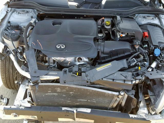 SJKCH5CPXHA021842 - 2017 INFINITI QX30 BASE SILVER photo 7