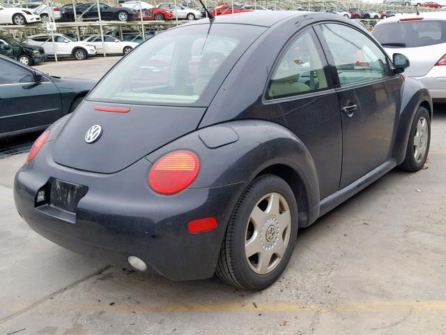 3VWBB61C4WM008085 - 1998 VOLKSWAGEN NEW BEETLE შავი ფოტო 4