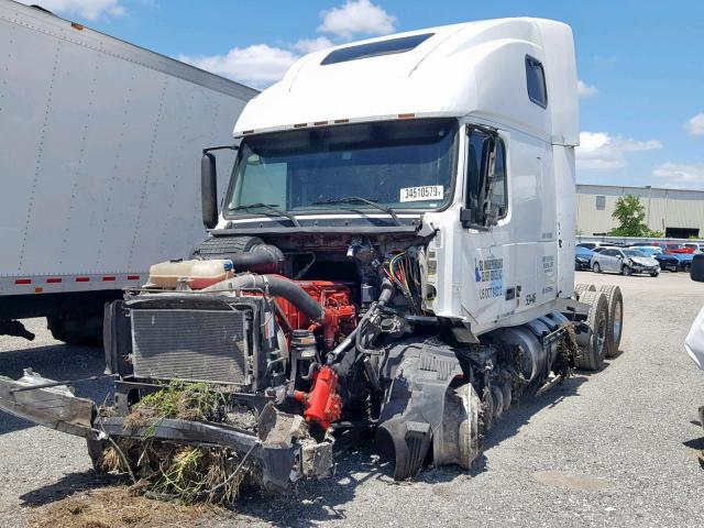 4V4NC9TG85N371951 - 2005 VOLVO VN VNL WHITE photo 2