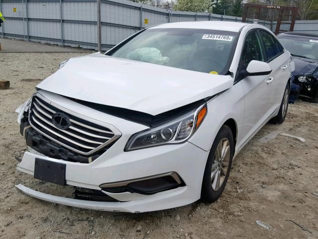 5NPE24AF1GH342158 - 2016 HYUNDAI SONATA SE WHITE photo 2