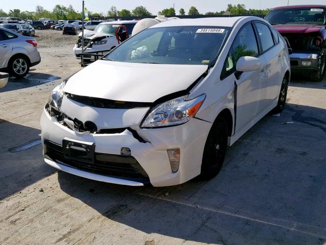 JTDKN3DU3E0369869 - 2014 TOYOTA PRIUS WHITE photo 2