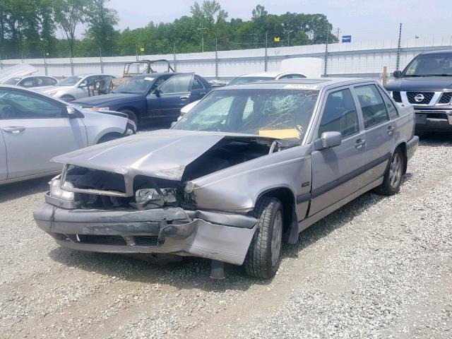 YV1LS5547T3287656 - 1996 VOLVO 850 BASE SILVER photo 2