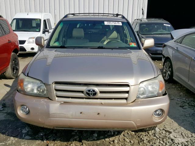 JTEEP21A150071103 - 2005 TOYOTA HIGHLANDER GOLD photo 9