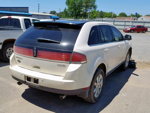 2LMDU68C87BJ13064 - 2007 LINCOLN MKX WHITE photo 4