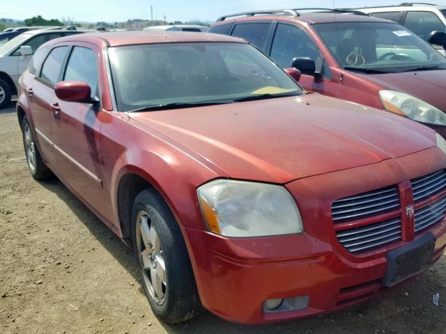 2D4GZ48V55H688563 - 2005 DODGE MAGNUM SXT RED photo 1