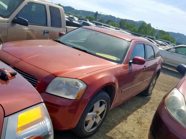 2D4GZ48V55H688563 - 2005 DODGE MAGNUM SXT RED photo 2