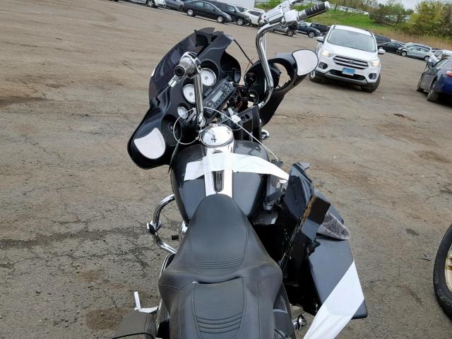 1HD1KB4159Y688295 - 2009 HARLEY-DAVIDSON FLHX GRAY photo 5