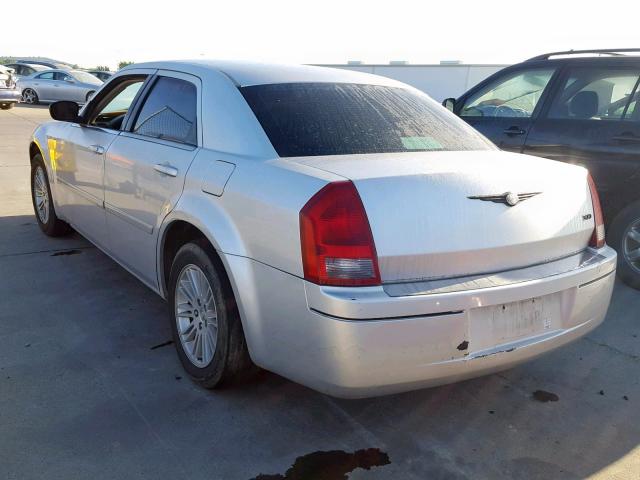 2C3AA43R45H118224 - 2005 CHRYSLER 300 SILVER photo 3