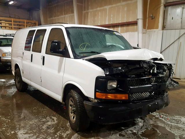 1GCUHAD46A1183784 - 2010 CHEVROLET EXPRESS G1 WHITE photo 1