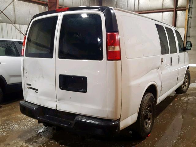 1GCUHAD46A1183784 - 2010 CHEVROLET EXPRESS G1 WHITE photo 4