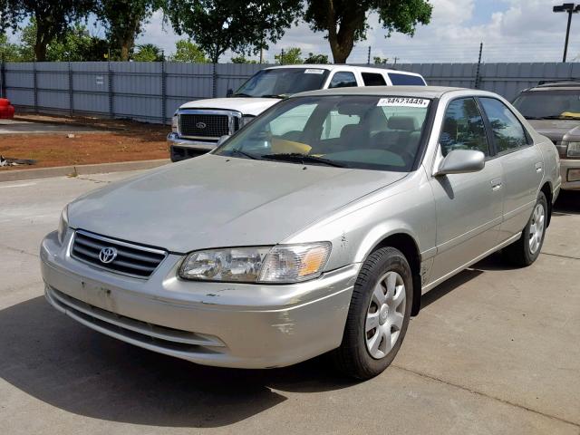 JT2BG22K8Y0473583 - 2000 TOYOTA CAMRY CE SILVER photo 2