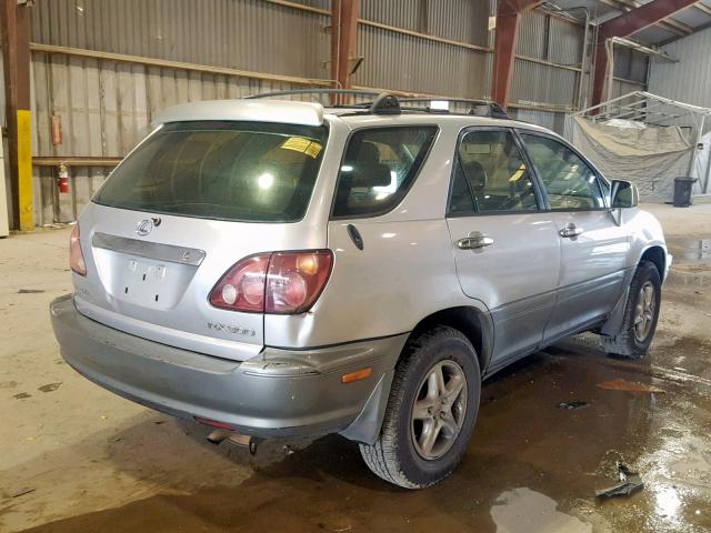 JT6GF10U0X0011930 - 1999 LEXUS RX 300 SILVER photo 4